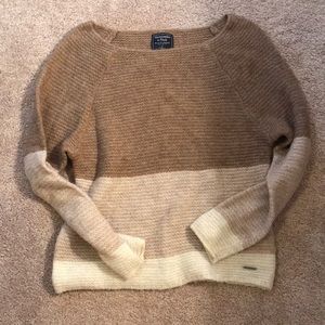 NWOT abercrombie sweater